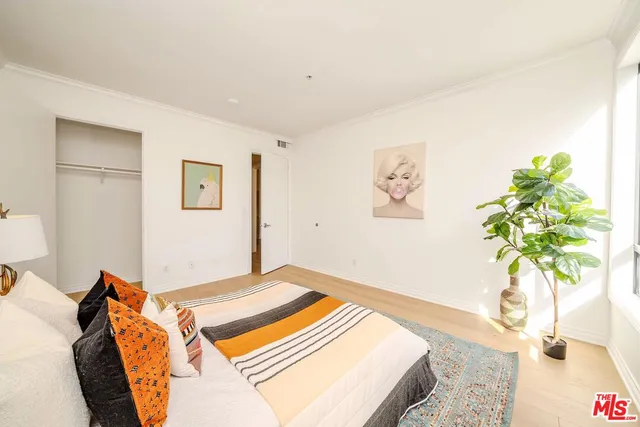 $689,000 | 625 South Berendo Street, Unit 203, Los Angeles, CA 90005