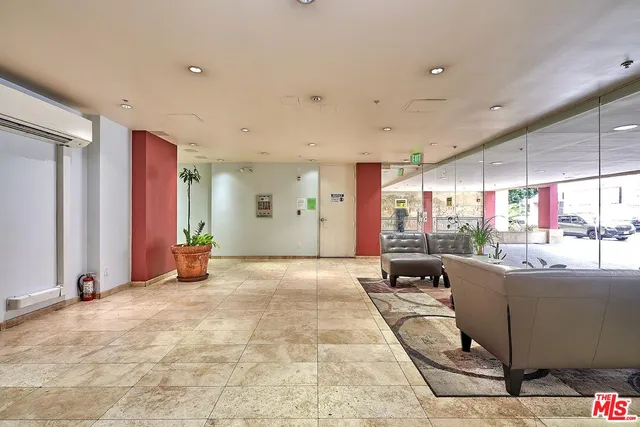 $689,000 | 625 South Berendo Street, Unit 203, Los Angeles, CA 90005