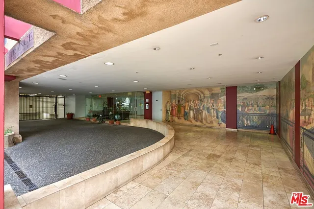 $689,000 | 625 South Berendo Street, Unit 203, Los Angeles, CA 90005