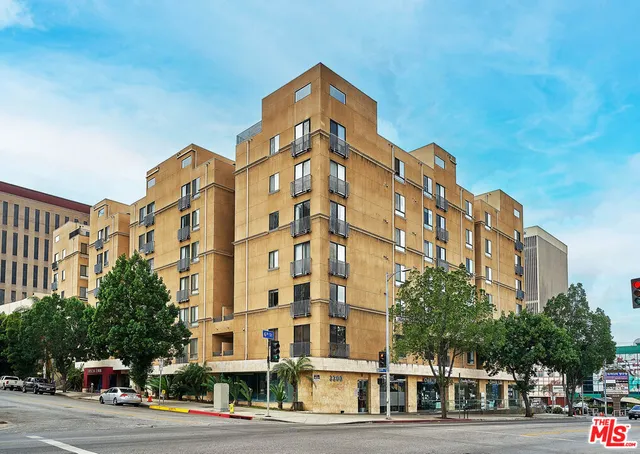 $689,000 | 625 South Berendo Street, Unit 203, Los Angeles, CA 90005