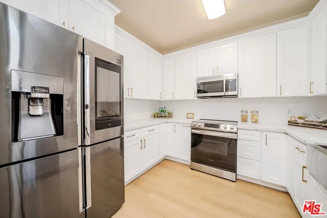 $689,000 | 625 South Berendo Street, Unit 203, Los Angeles, CA 90005