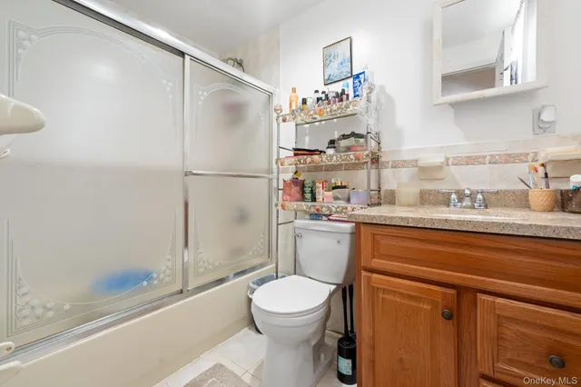 $1,149,999 | 144-37 223rd Street | Brookville