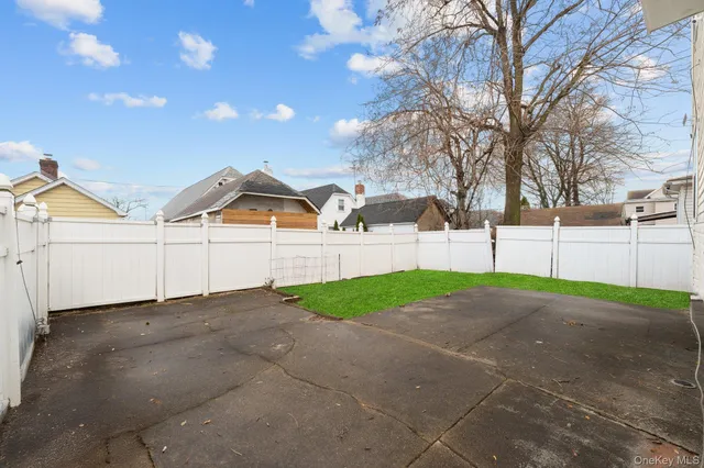 $1,149,999 | 144-37 223rd Street | Brookville