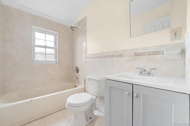 $1,149,999 | 144-37 223rd Street | Brookville