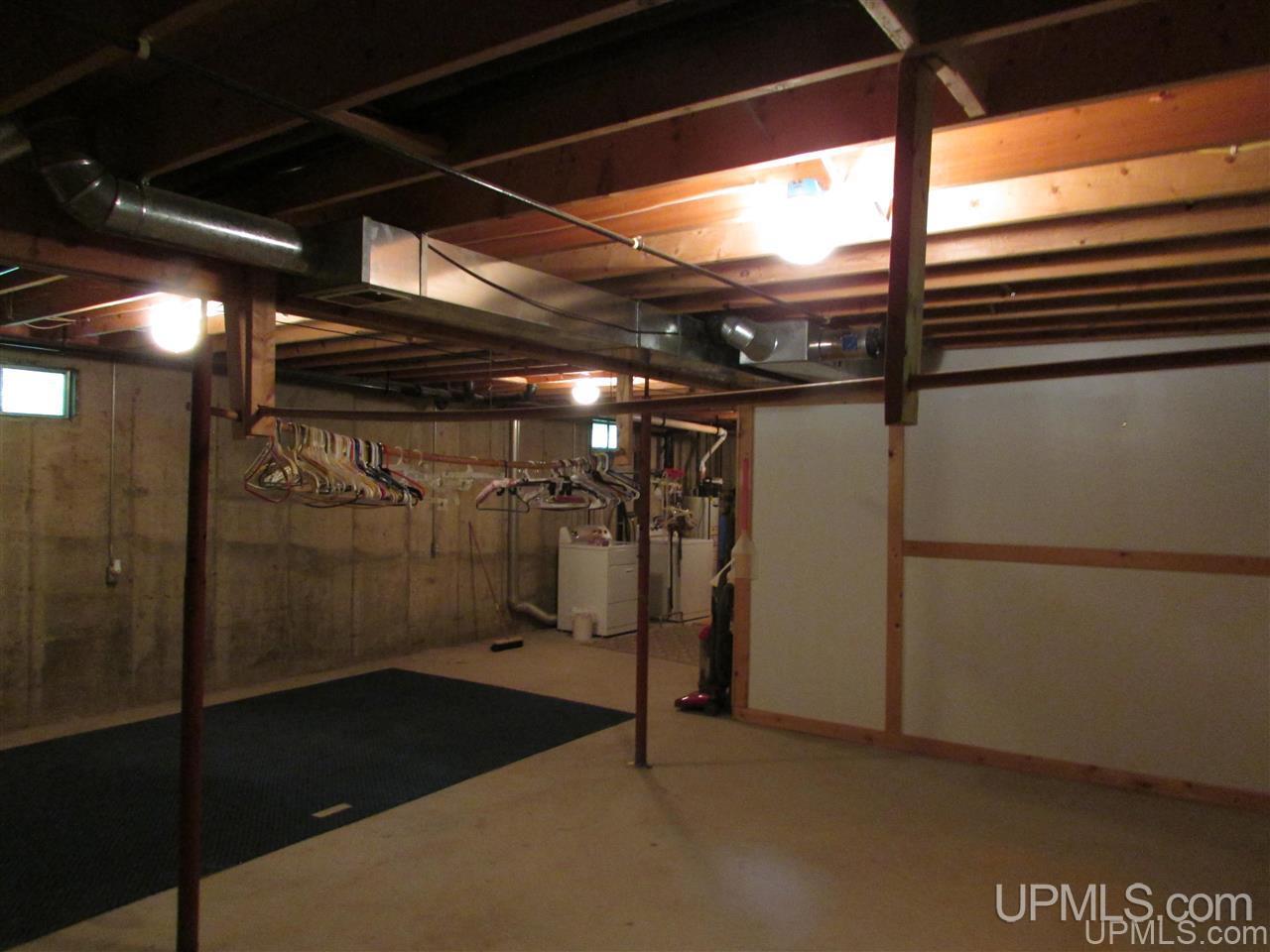 6519 Crossover Road Munising, MI 49862 - Photo 23 of 40