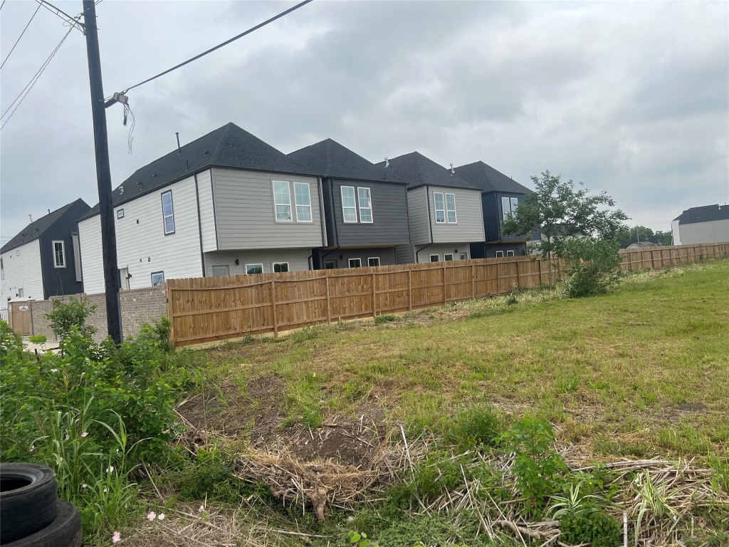 2850 Stevens Street Houston, TX 77026 - Photo 5 of 6 a front view of a house with a yard