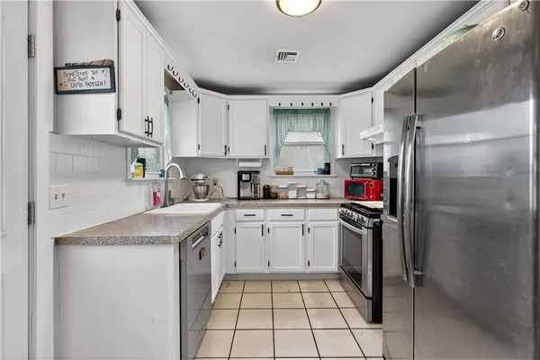 $344,900 | 122 Leigh Street, Warwick, RI 02889
