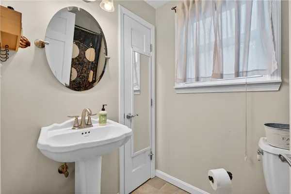 $344,900 | 122 Leigh Street, Warwick, RI 02889