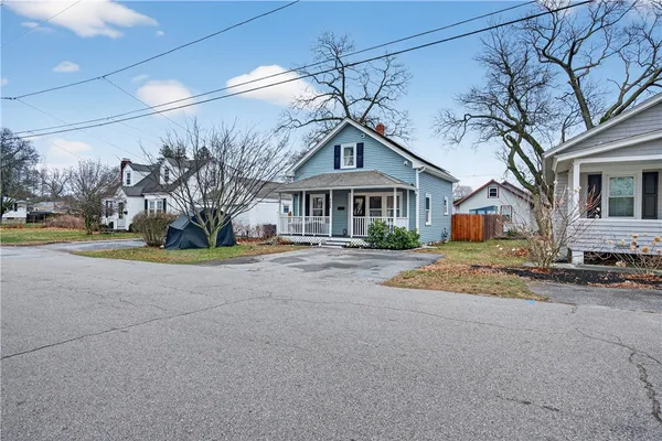 $344,900 | 122 Leigh Street, Warwick, RI 02889