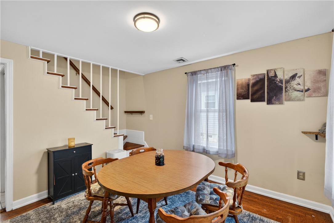 122 Leigh Street Warwick, RI 02889 - Photo 5 of 22