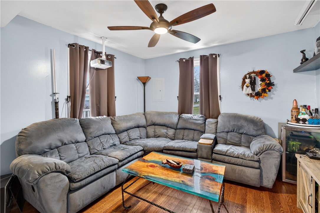 122 Leigh Street Warwick, RI 02889 - Photo 8 of 22