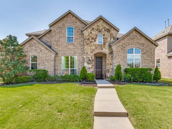 $3,900 | 7110 Waterbury Drive, Rowlett, TX 75089