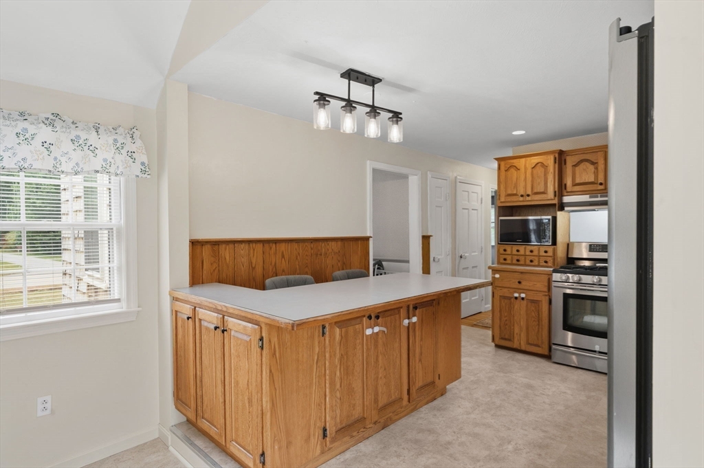 544 Spring Street Hanson, MA 02341 - Photo 12 of 39 Gallery Image 12