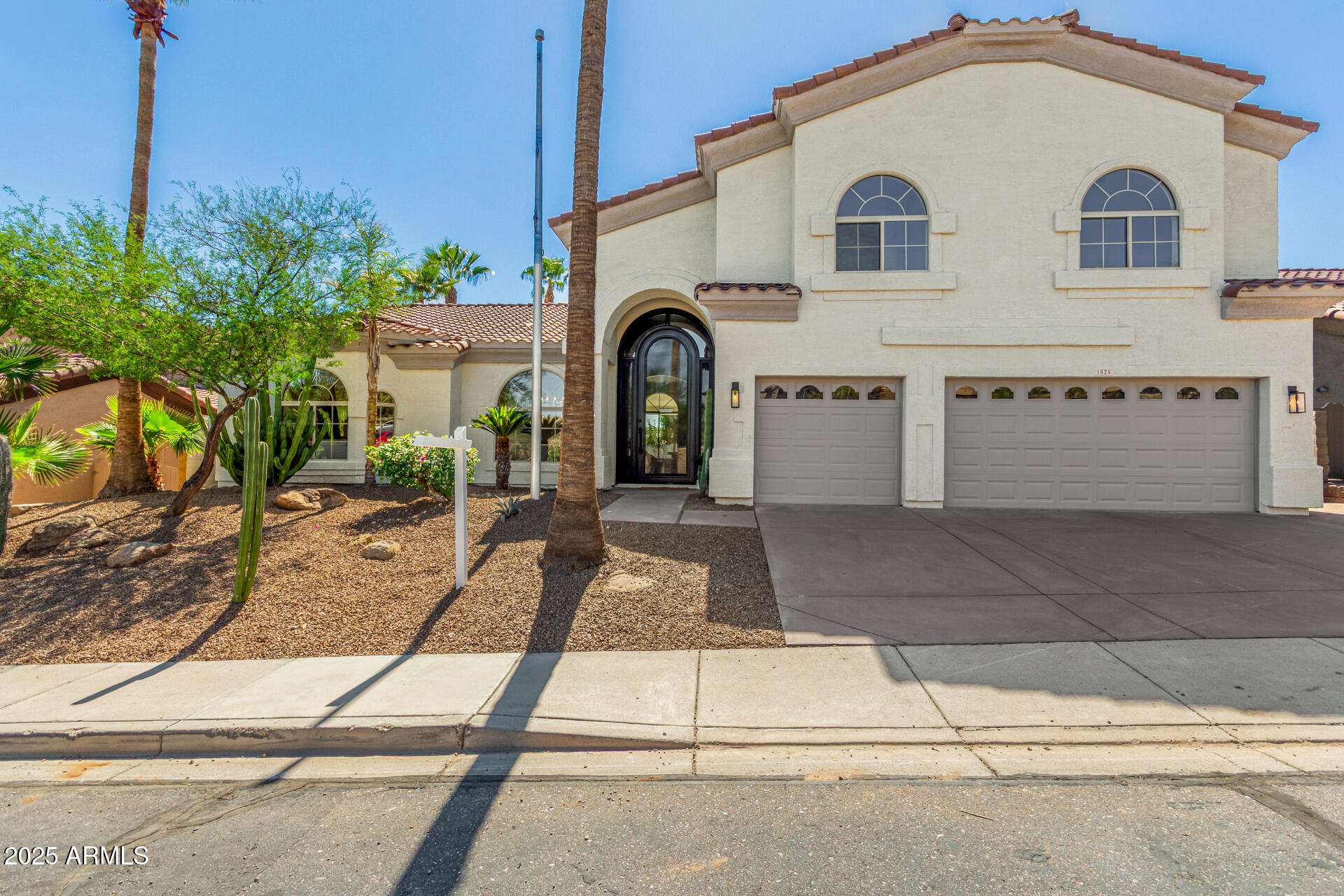 1825 East Marilyn Road Phoenix, AZ 85022 - Photo 1 of 52 01 - Marilyn