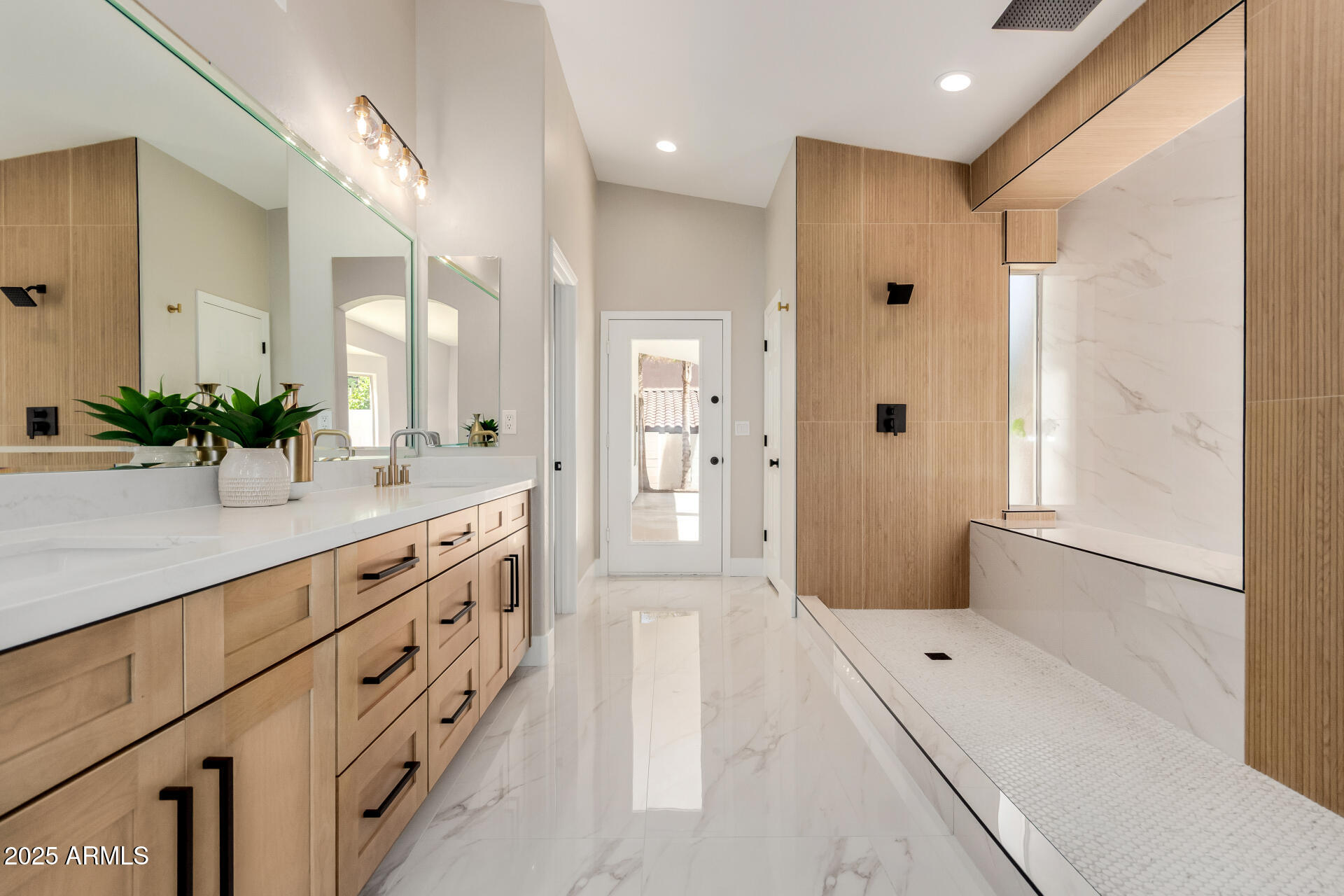 1825 East Marilyn Road Phoenix, AZ 85022 - Photo 21 of 52 28 - Marilyn
