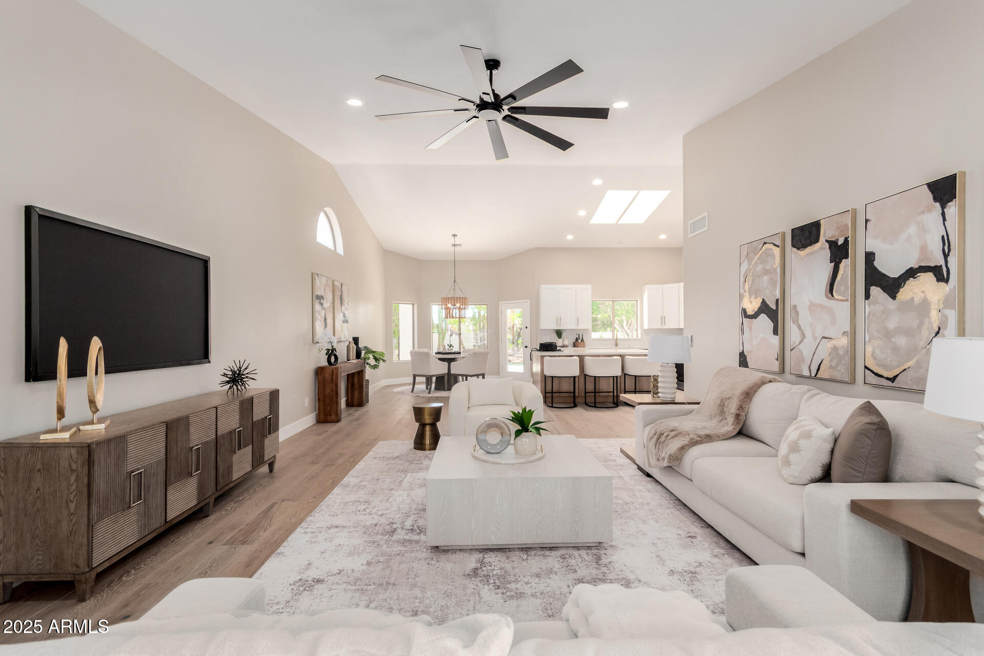 1825 East Marilyn Road Phoenix, AZ 85022 - Photo 6 of 52 12 - Marilyn