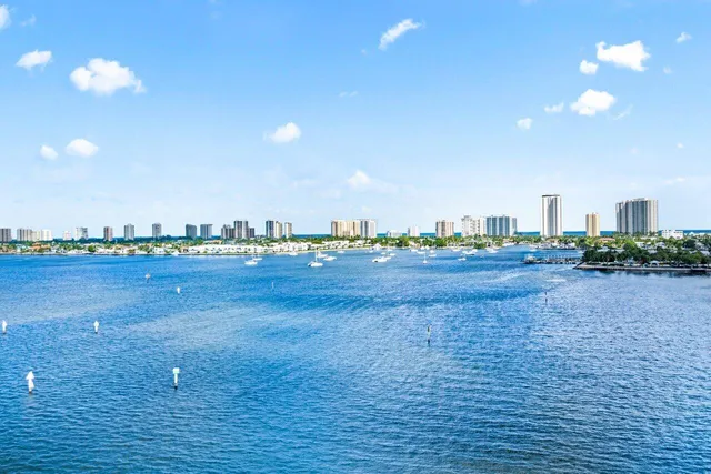 $4,250 | 2640 Lake Shore Drive, Unit 908, Riviera Beach, FL 33404