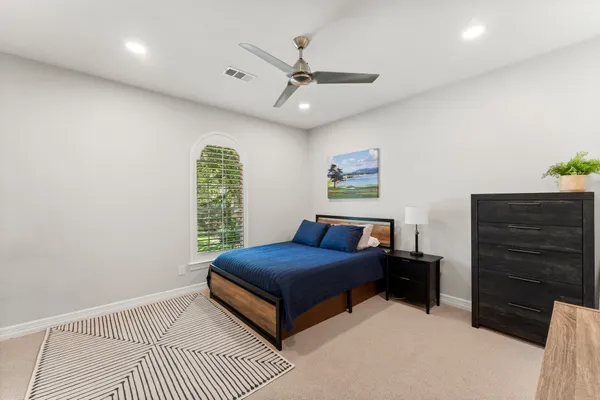 $1,225,000 | 18 North Highland Court, The Woodlands, TX 77381