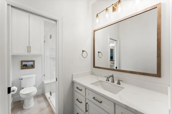 $1,225,000 | 18 North Highland Court, The Woodlands, TX 77381