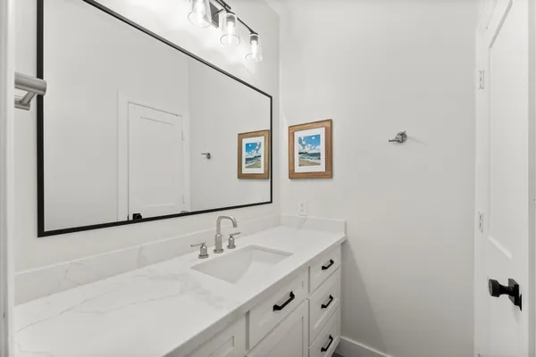 $1,225,000 | 18 North Highland Court, The Woodlands, TX 77381