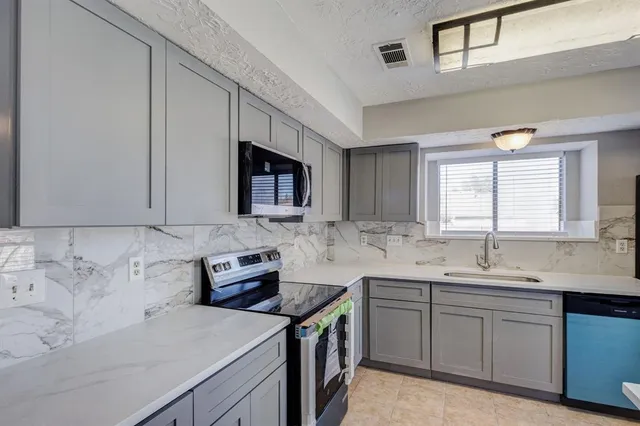 $2,300 | 1213 Colmar Drive, Plano, TX 75023