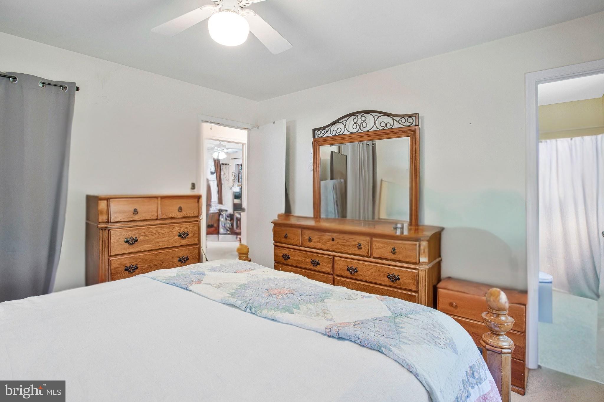 392 S Shore Prince Frederick, MD 20678 - Photo 15 of 30 Primary Bedroom