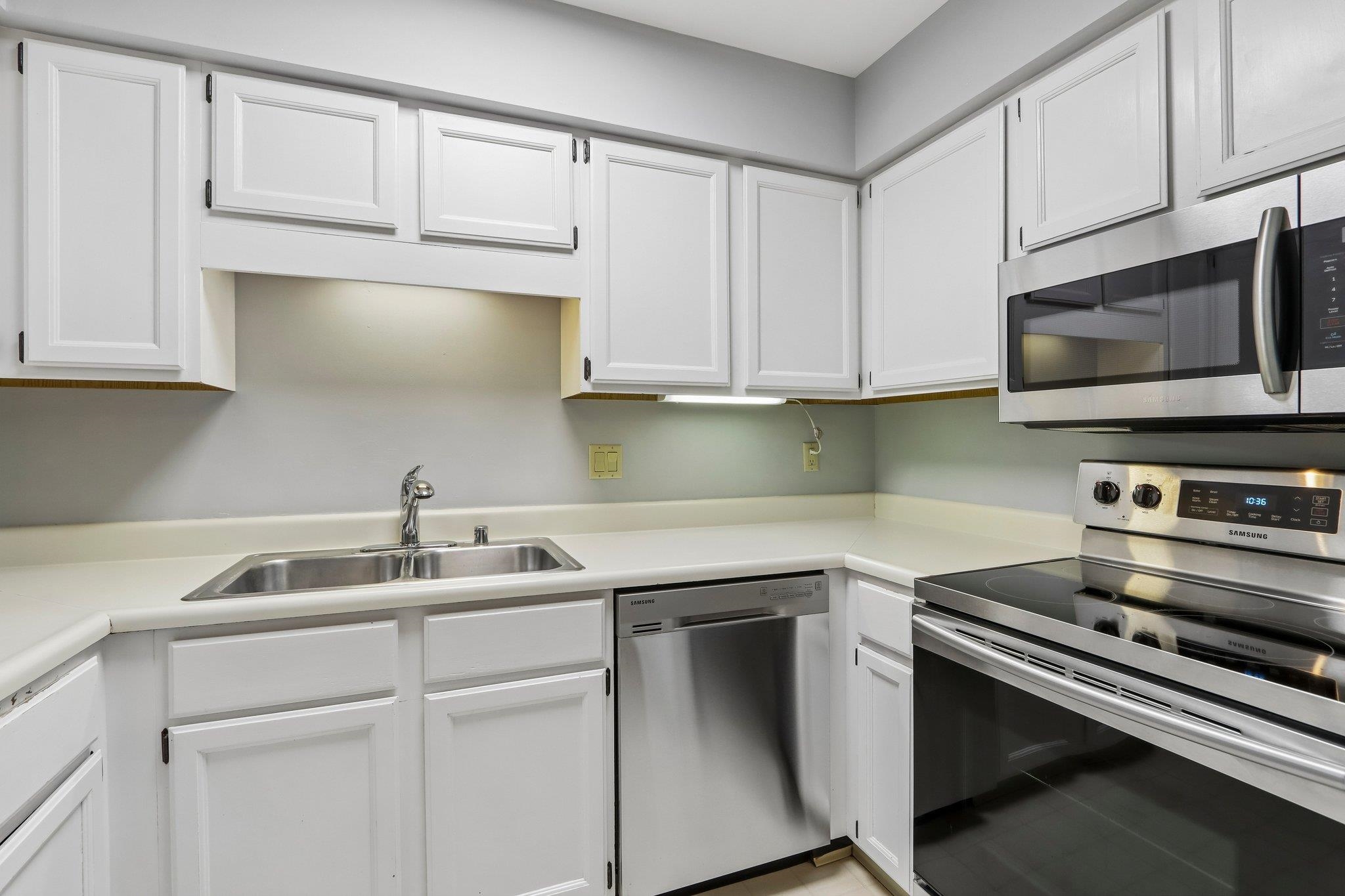 6922 Park Ridge Drive Madison, WI 53719 - Photo 16 of 45