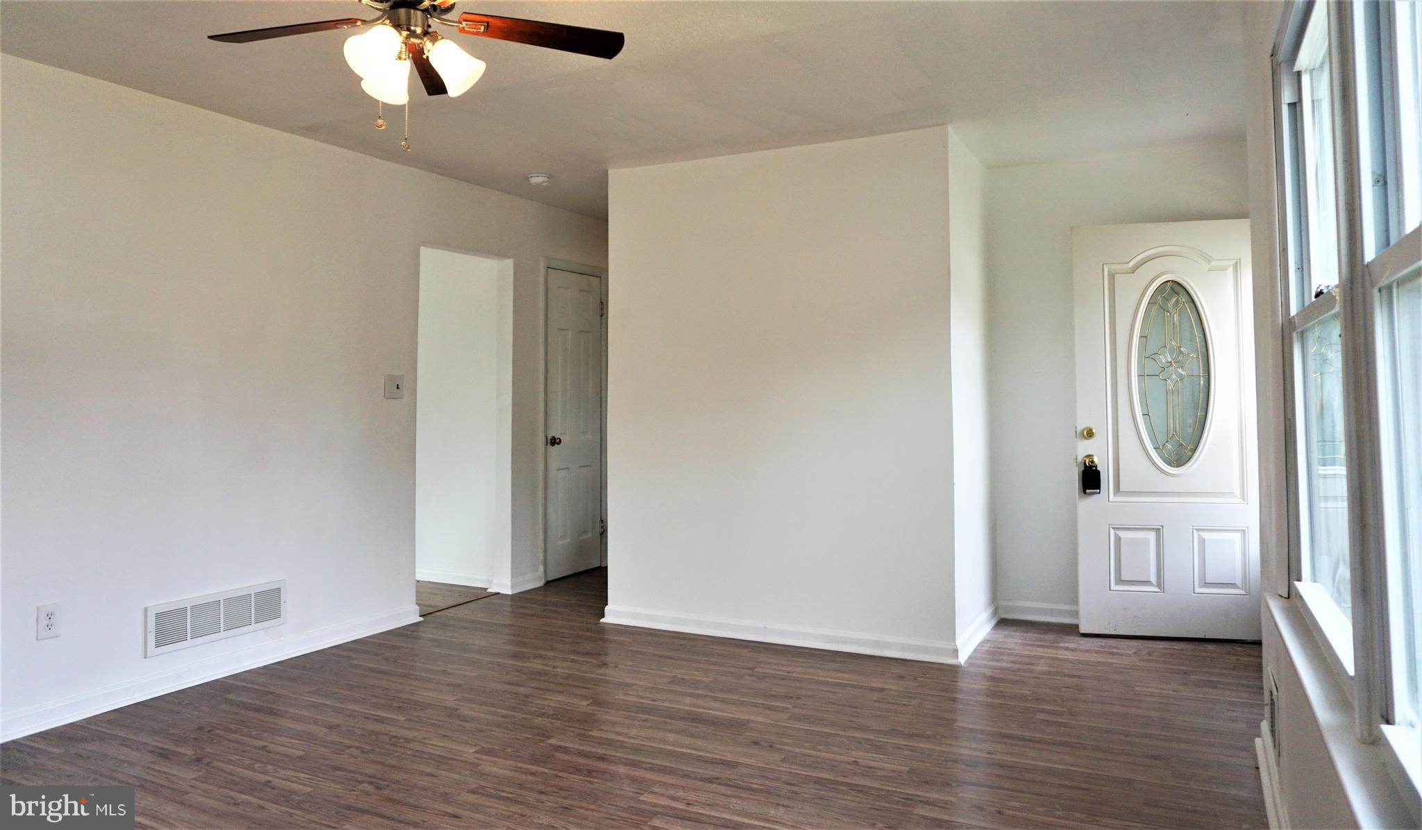3328 Dublin Manor Road Street, MD 21154 - Photo 12 of 45 Living Room