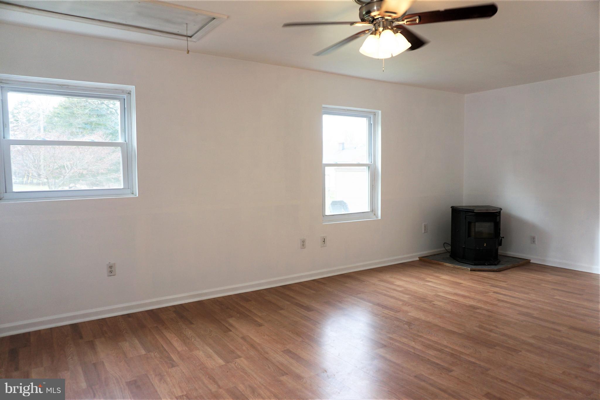 3328 Dublin Manor Road Street, MD 21154 - Photo 22 of 45 Family Room