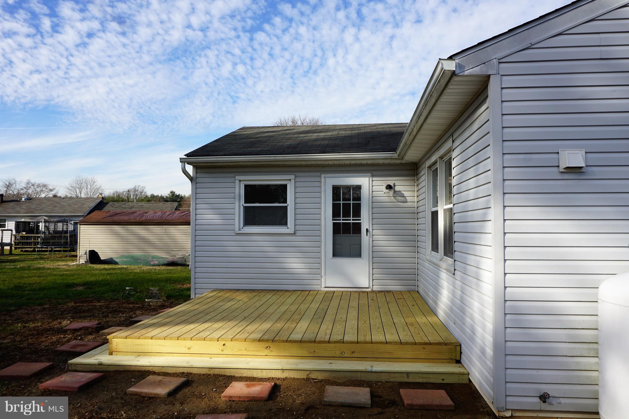 3328 Dublin Manor Road Street, MD 21154 - Photo 6 of 45 New 15 x 16 Deck