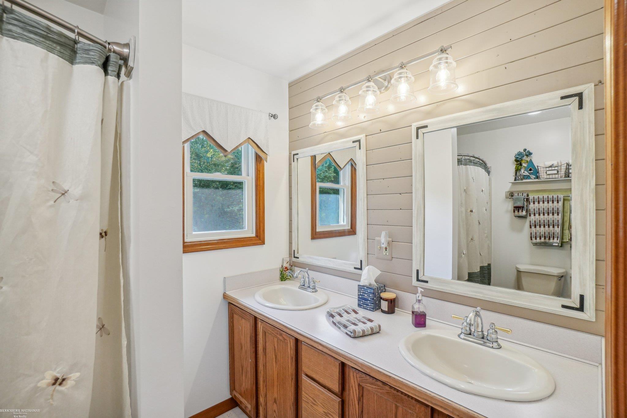 6201 Metcalf Road North Street, MI 48049 - Photo 17 of 43 50153716-6e17a7df-e3ec-42f7-bd2c-7cd36102e329.JPG
