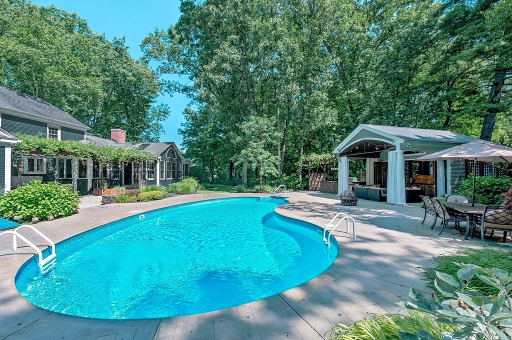79 Silver Birch Road Longmeadow, MA 01106 - Photo 3 of 42 Gallery Image 3