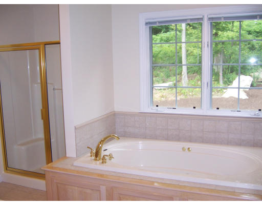15 Hearthstone Road Hopkinton, MA 01748 - Photo 12 of 14 Gallery Image 12