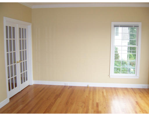 15 Hearthstone Road Hopkinton, MA 01748 - Photo 3 of 14 Gallery Image 3