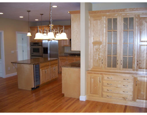 15 Hearthstone Road Hopkinton, MA 01748 - Photo 8 of 14 Gallery Image 8