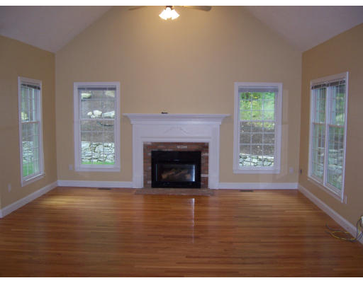 15 Hearthstone Road Hopkinton, MA 01748 - Photo 9 of 14 Gallery Image 9