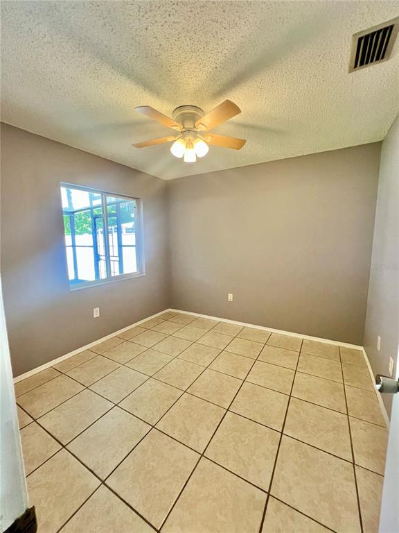 409 Abigail Road Plant City, FL 33563 - Photo 16 of 30 Gallery Image 16