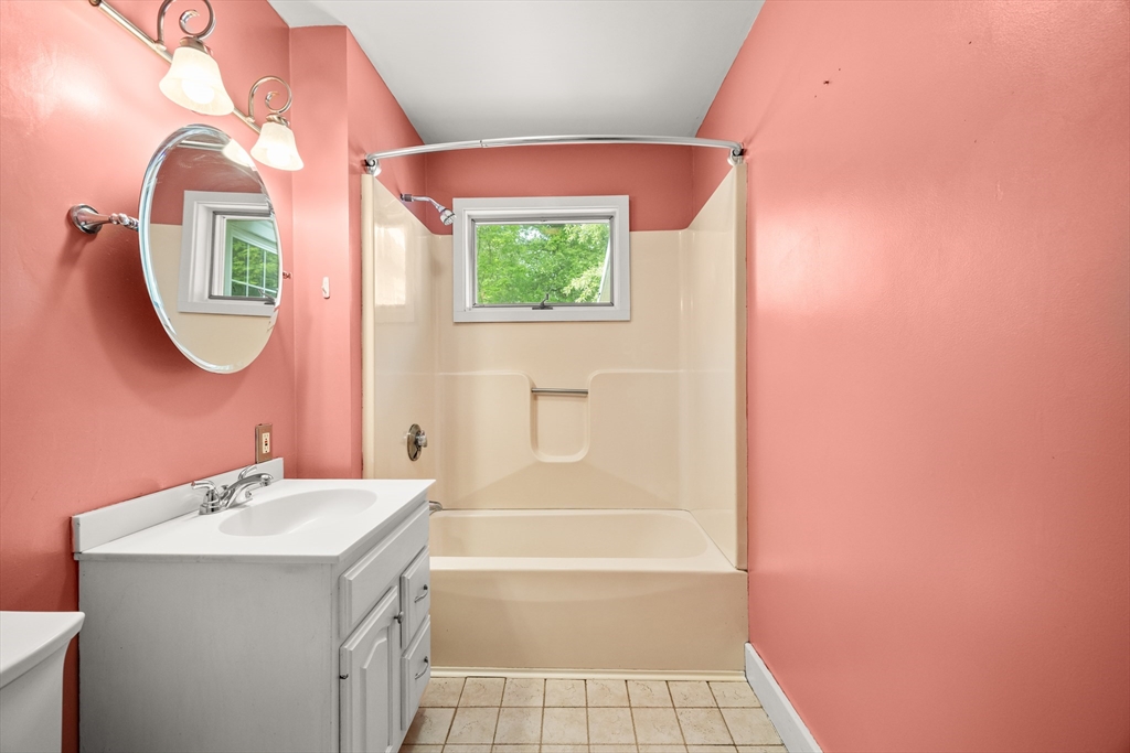 955 Middle Road Acushnet, MA 02743 - Photo 13 of 26