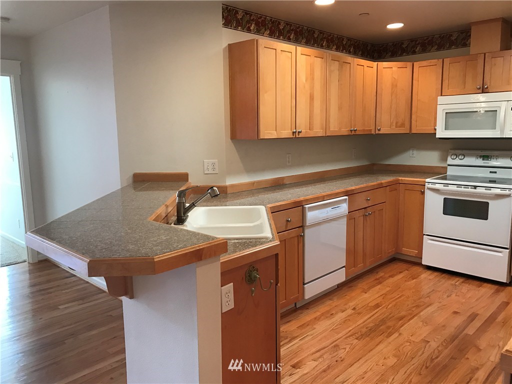 321 East Soderberg Road, Unit C8 Allyn, WA 98524 - Photo 8 of 16 Gallery Image 8