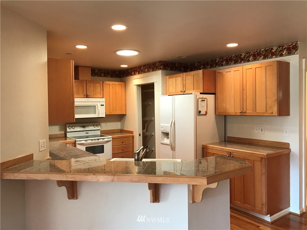 321 East Soderberg Road, Unit C8 Allyn, WA 98524 - Photo 9 of 16 Gallery Image 9