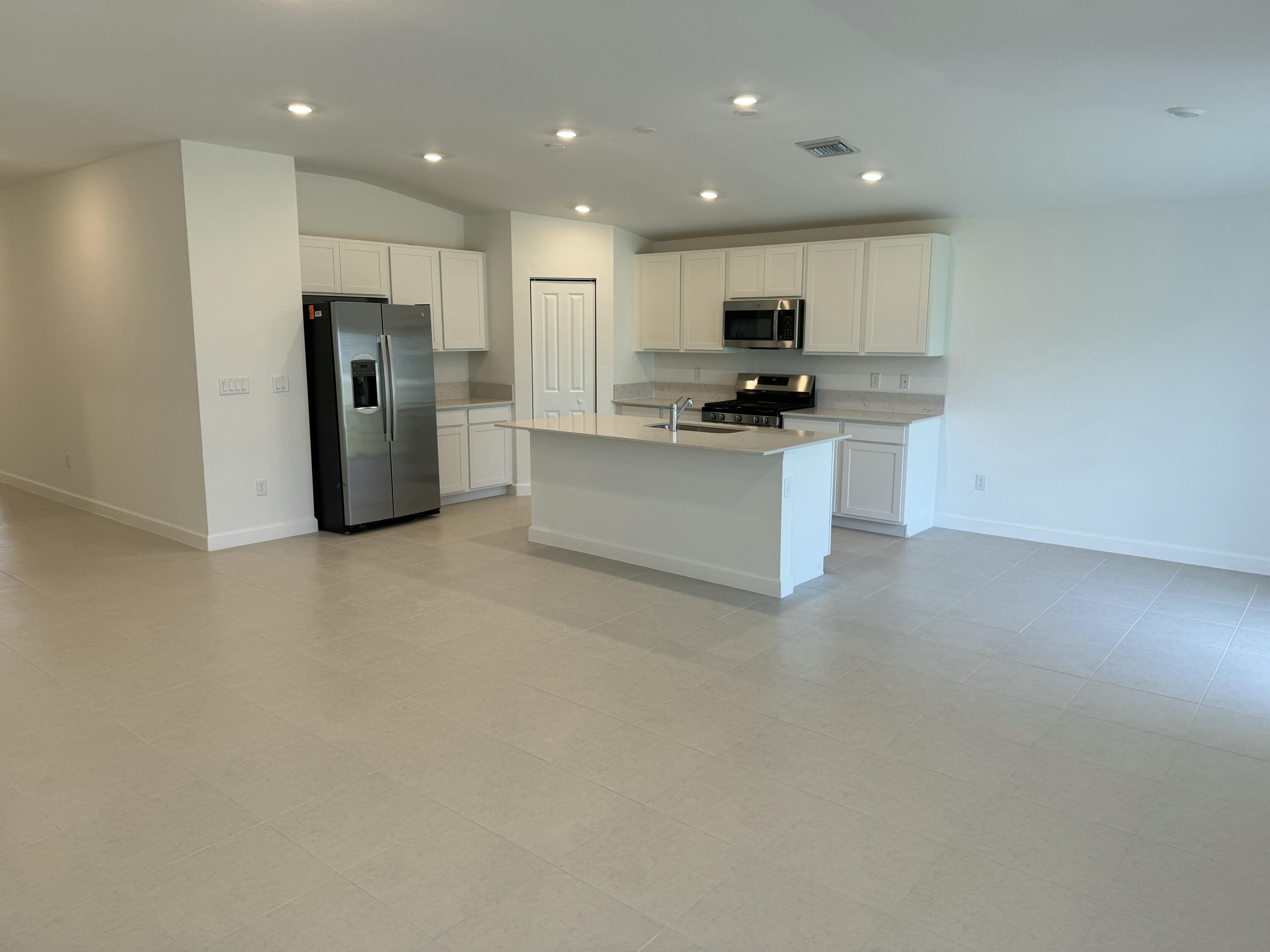 10509 Northwest Suncrest Loop Port Port St. Lucie, FL 34987 - Photo 15 of 40 IMG_7717