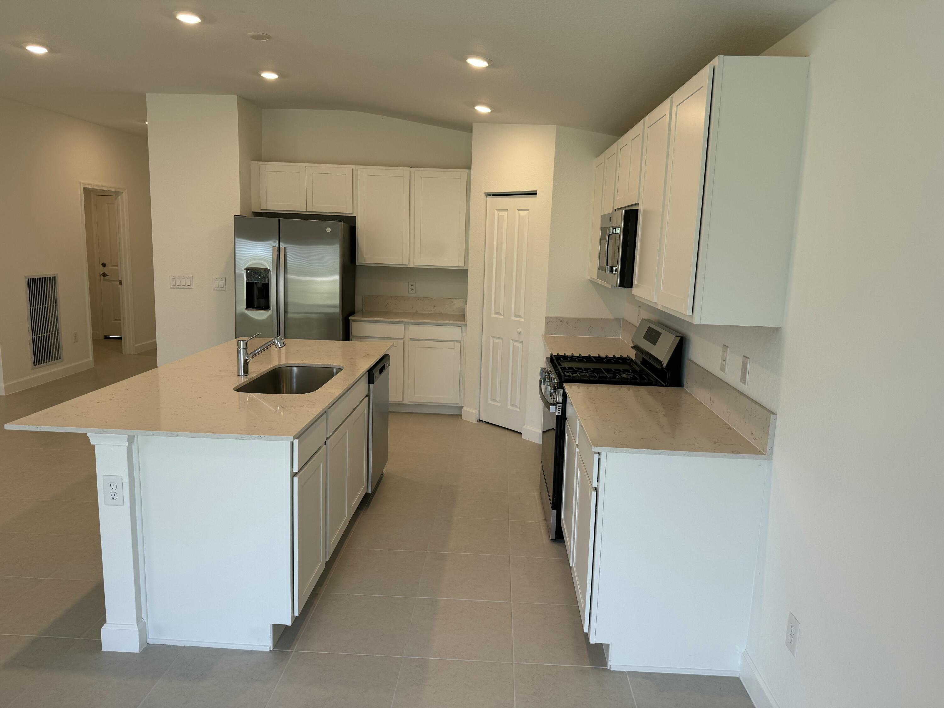 10509 Northwest Suncrest Loop Port Port St. Lucie, FL 34987 - Photo 18 of 40 IMG_7720