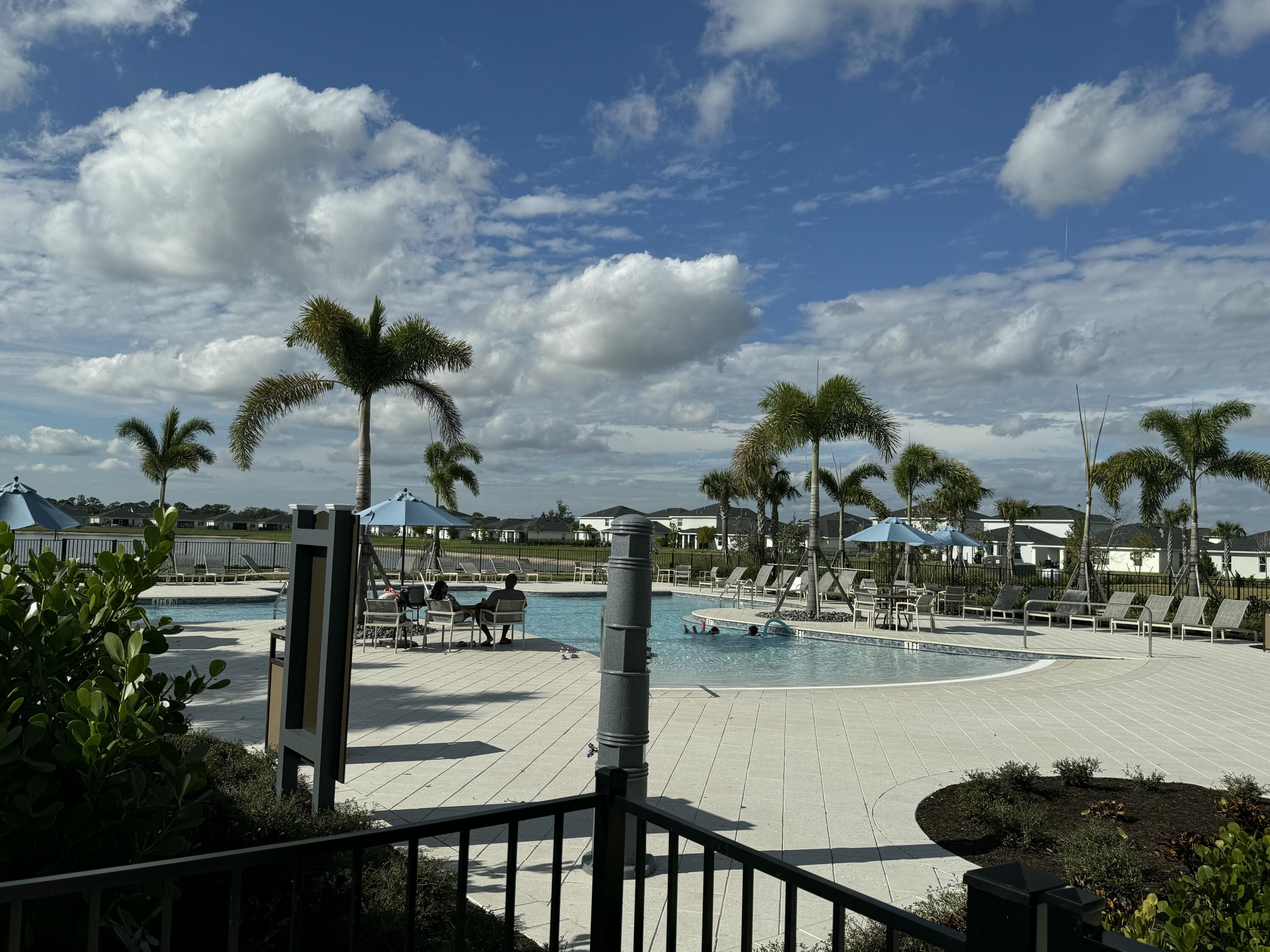 10509 Northwest Suncrest Loop Port Port St. Lucie, FL 34987 - Photo 37 of 40 IMG_7636