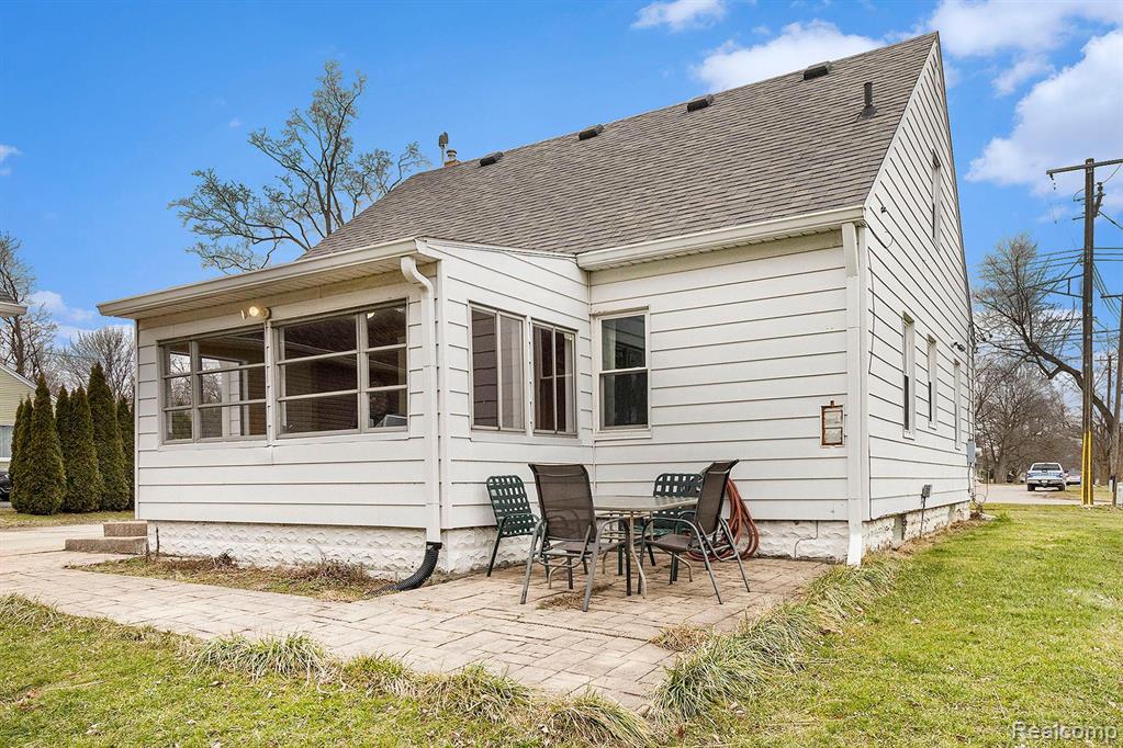 329 Maple Street Howell, MI 48843 - Photo 22 of 28 Gallery Image 22