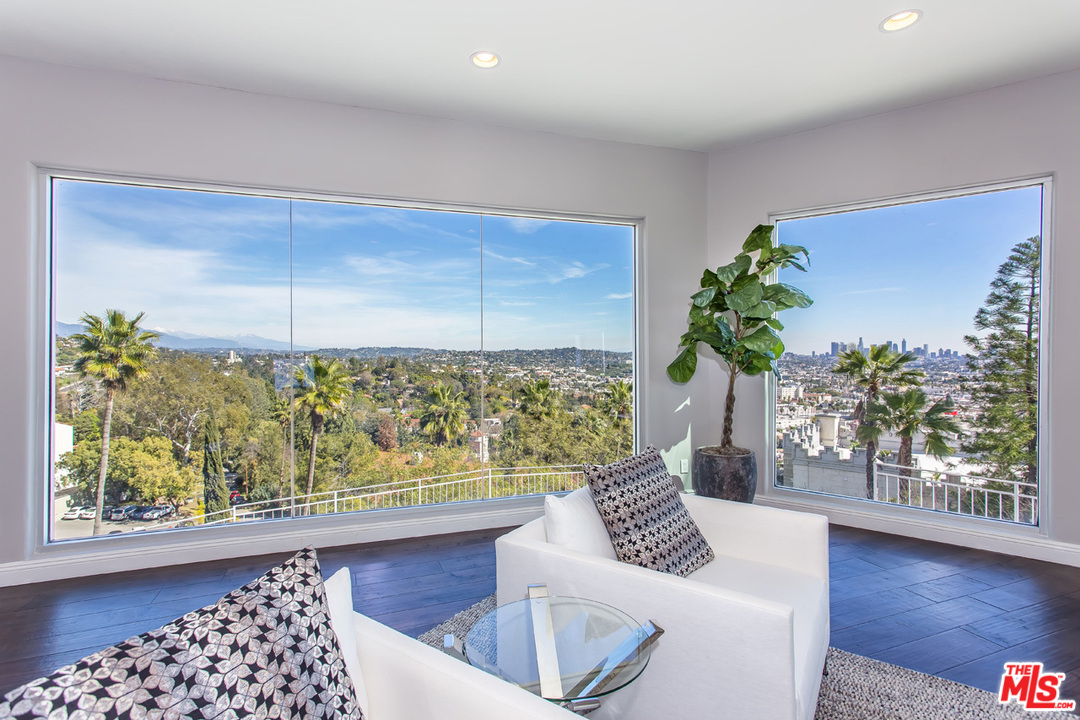 5639 Tryon Road Los Angeles, CA 90068 - Photo 3 of 54