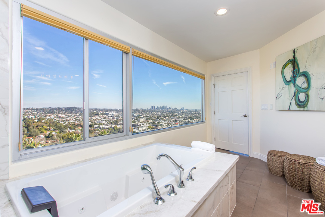 5639 Tryon Road Los Angeles, CA 90068 - Photo 28 of 54