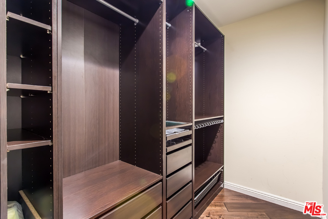 5639 Tryon Road Los Angeles, CA 90068 - Photo 30 of 54