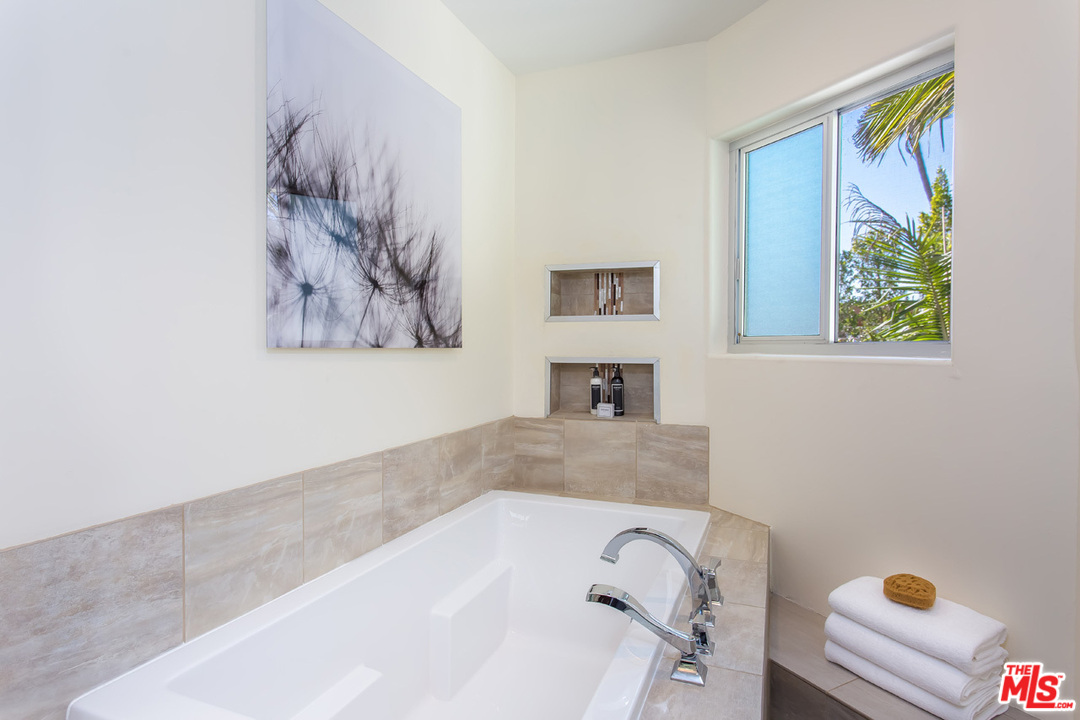 5639 Tryon Road Los Angeles, CA 90068 - Photo 37 of 54