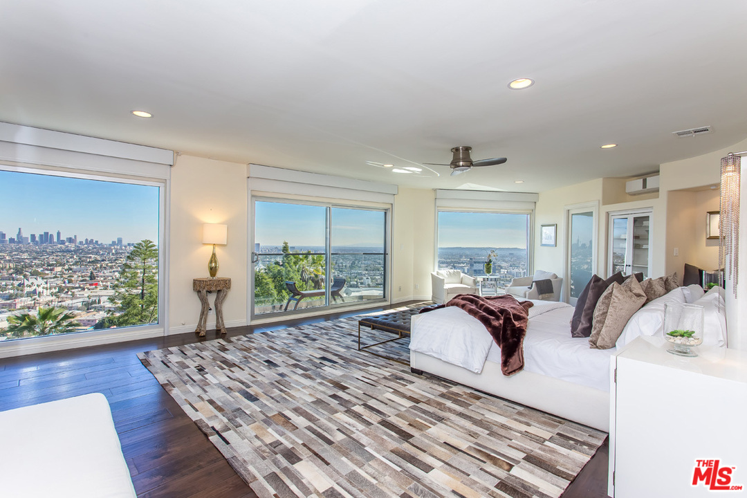 5639 Tryon Road Los Angeles, CA 90068 - Photo 5 of 54