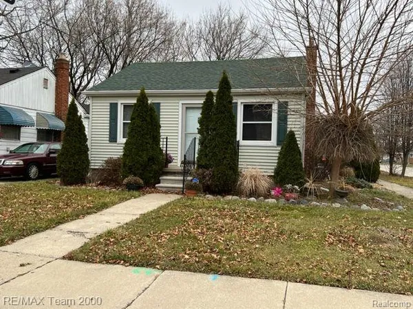 $1,550 | 3855 Weddell Street, Dearborn, MI 48124
